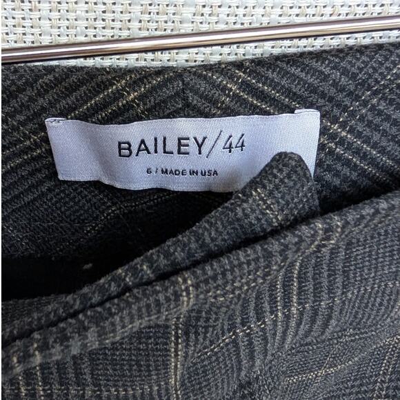 Bailey 44 Gray Cotton Check Plaid Straight Leg Ankle Trouser Pants, size 6 - Picture 3 of 8